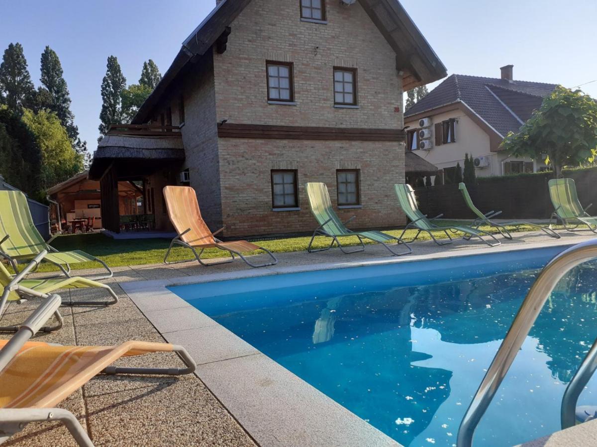 Lisztes Apartman Zamardi Exterior photo